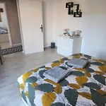 Bed & Breakfast La De