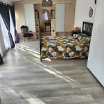 Bed & Breakfast La De Fleury (Aude)