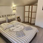 La De Bed & Breakfast Fleury (Aude)