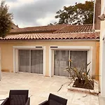Bed & Breakfast La De