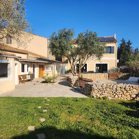 Bed & Breakfast La De