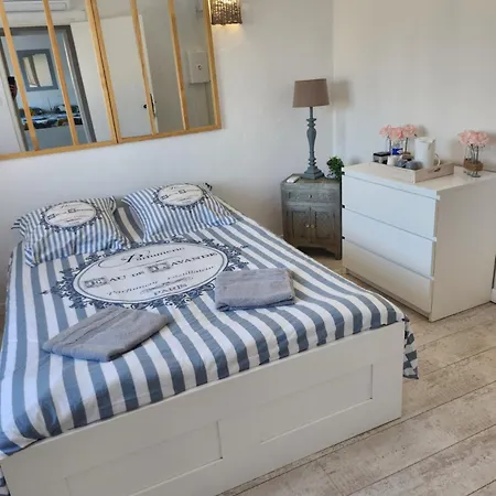 Bed & Breakfast La De Fleury