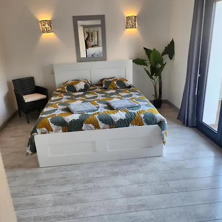 La De Fleury Bed & Breakfast *