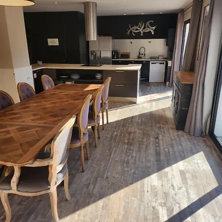 Bed & Breakfast La De Fleury (Aude)